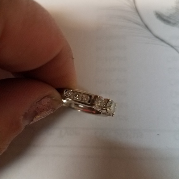 Wedding ring - Picture 2 of 4